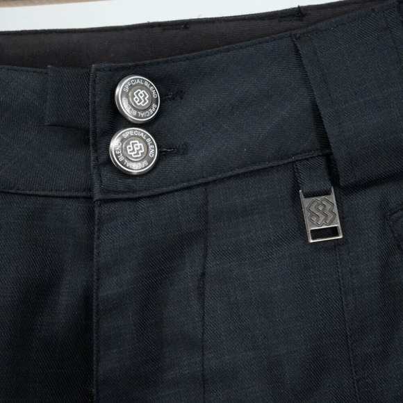 Special Blend Women's Black Snowboarding Skiing Cargo pants | Small - Picture 3 of 9